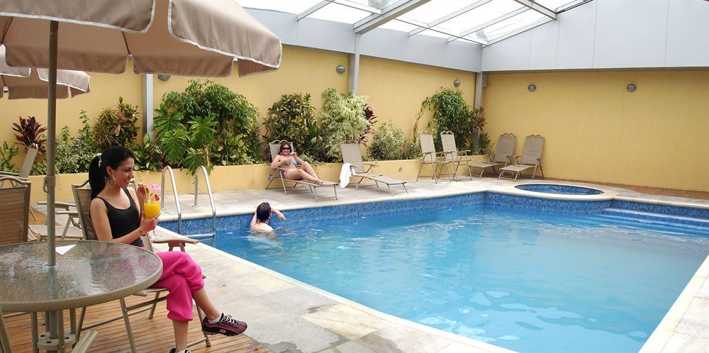 Hotel Emperador Ambato Exterior photo